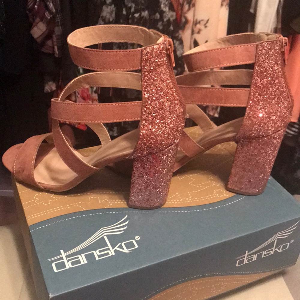 Women’s rosè colored sparkly heels